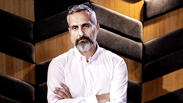 Hostem po�adu Rozst�el je plukovn�k Otakar Folt�n, vl�dn� koordin�tor strategick� komunikace st�tu.