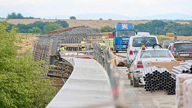 Pokraovn stavby dlnice na D49 u Frytku na Zlnsku. (ervenec 2024)