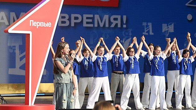 Rusk� ml�de�nick� Hnut� prvn�ch zalo�en� prezidentem Vladimirem Putinem (2. �ervna 2024)