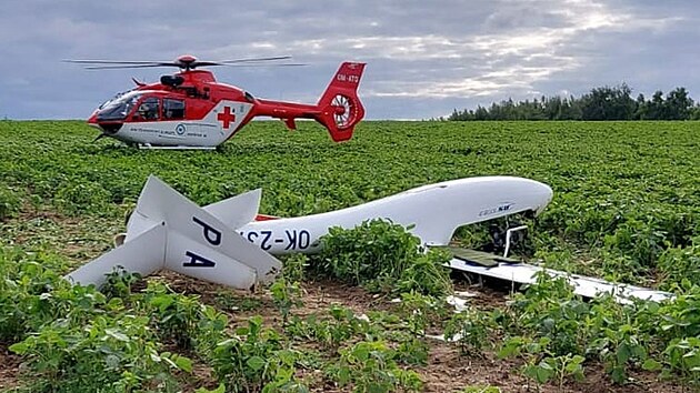 U Stonavy na Karvinsku se do pole ztil vtro, pilot natst peil. (2. ervence 2024)