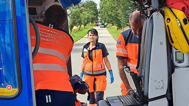 U nehody pistl i vrtulnk, kter transportoval zrannho dosplho cyklistu do eskobudjovick nemocnice.