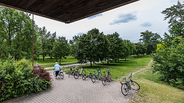 Park mezi Domekovou ulic a Poliklinikou III na Moravskm Pedmst v Hradci Krlov