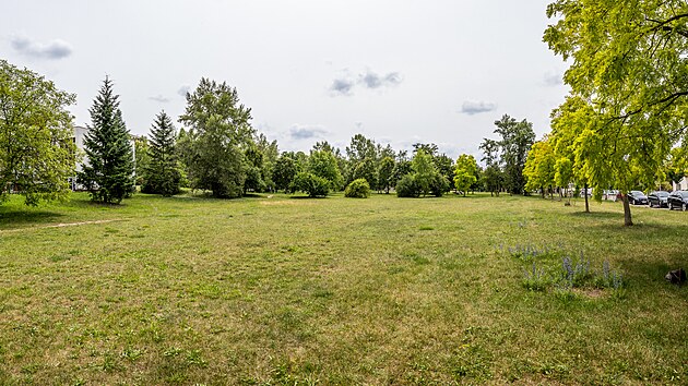 Park mezi Domekovou ulic a Poliklinikou III na Moravskm Pedmst v Hradci Krlov