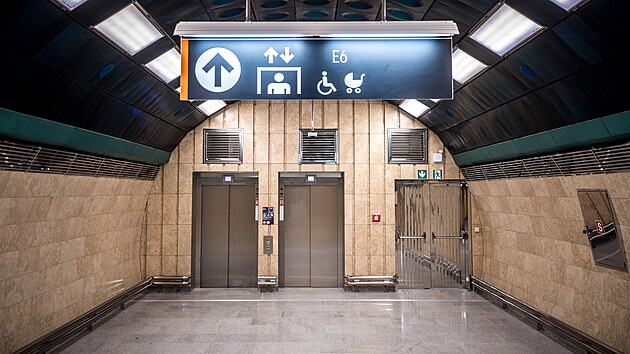 Ve stanici metra Jiho z Podbrad zprovoznili vtahy (2. ervence 2024)
