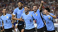 Fotbalisté Uruguaye kepí po gólu do sít USA.