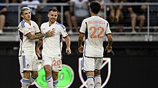 Pavel Bucha (uprost�ed) rozhodl dv�ma góly o výh�e fotbalist� Cincinnati ve...
