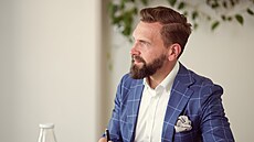 Expert na etiketu, trenér, mentor, odborník na komunikaci a oblékání Daniel...