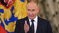 Indický premiér Naréndra Módí a ruský prezident Vladimir Putin se setkali v...