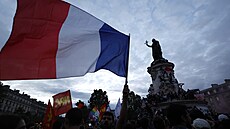 Francouzi oslavují výsledky voleb na námstí Republiky (7. ervence 2024)