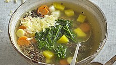 Quinoa v zeleninov� pol�vce