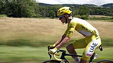Slovinec Tadej Pogaar bhem esté etapy Tour de France