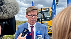 �Úsek Petrohrad � Lubenec je jednou z nejv�t�ích dopravních staveb v �esku. V...