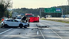 V úterý ráno na dálnici D1 srazilo auto chodce. K nehod dolo za Prhonicemi...