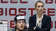 Jessica Campbellová na stídace nmecké reprezentace na MS v roce 2022.