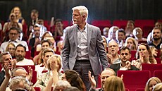 Prezident Petr Pavel se p�i�el podívat na premiéru  �eského sout�nímu filmu...