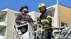 Pra�ská policie zasahuje v ulici Skuteckého v �epích, kde se dopoledne ozval...