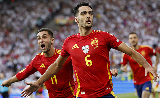 panl Mikel Merino oslavuje vstelenou branku proti Nmecku.