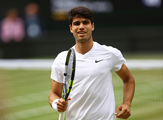 Usmvavý Carlos Alcaraz ve finále Wimbledonu.