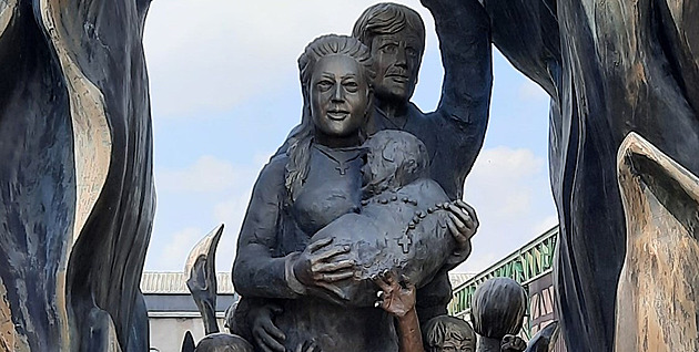 Poláci si budou svátkem připomínat volyňský masakr. Ukrajinci protestují