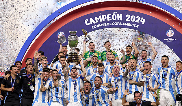 Argentina na Copa América obhájila titul, Kolumbii porazila v prodloužení
