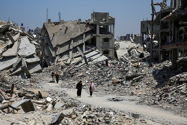 Izrael udeřil na dvě školy v Gaze, zemřelo 30 lidí. Využíval je Hamás, tvrdí