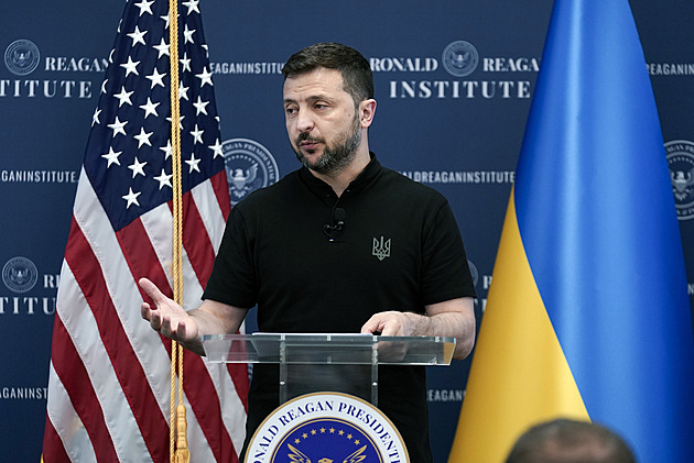 Trump telefonoval se Zelenským. Dohodli se, že na schůzce proberou možnosti míru