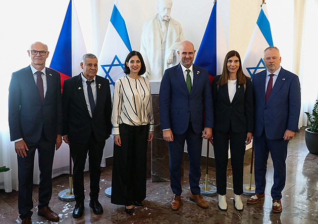 Předseda izraelského Knesetu v Praze. Pekarová vyjádřila jeho zemi podporu