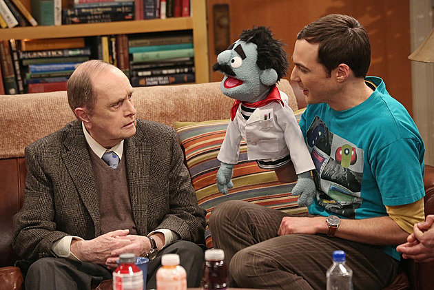 Zemřel Bob Newhart, Sheldonův hrdina z Teorie velkého třesku