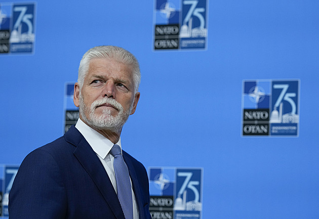 Pavel chce, aby summit NATO označil vstup Ukrajiny do Aliance za nezvratný