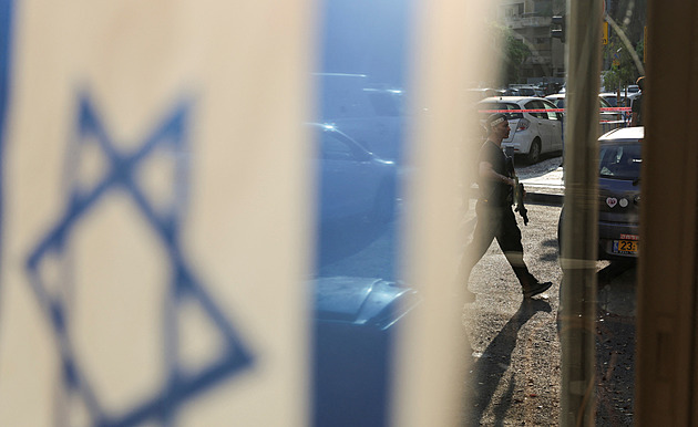 Exploze v Tel Avivu. Dron unikl detekci protiletecké obrany, říká armáda