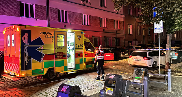 Konflikt v Praze na Žižkově skončil pobodáním. Pachatel unikl, policie po něm pátrá