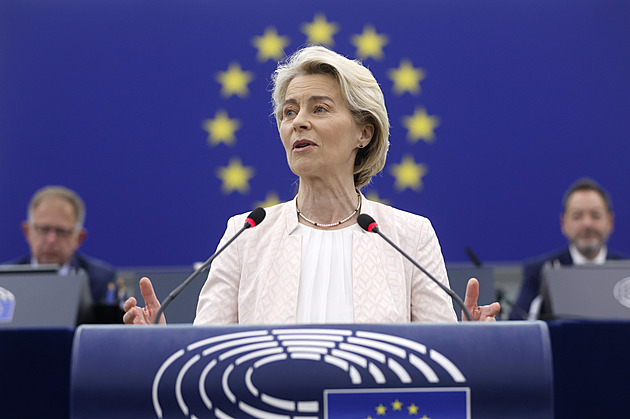 Europoslanci rozhodnou, zda von der Leyenová obhájí post šéfky Komise