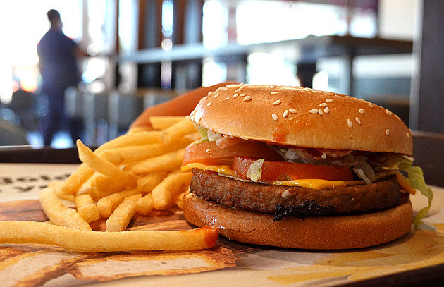 Nazývejme jídlo tím, čím fakt je. Ale v tomto sporu se hraje o miliardy