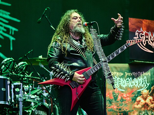 Slavn� brat�i Max (na sn�mku) a Igor Cavalerovi p�edstavili �iv� prvn� a...