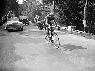 Italský cyklista Fausto Coppi na Tour de France 1949.