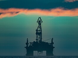 Ropná plo�ina u pob�e�í Walvis Bay v Namibii (5. ledna 2022)