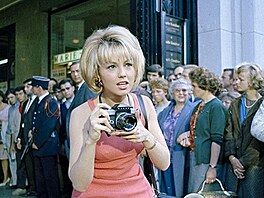 Mylene Demongeotová ve filmu Fantomas (1964)