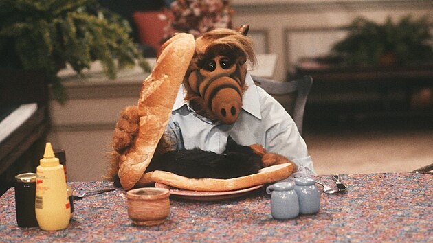 Ze seri�lu Alf