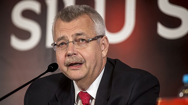 Jaroslav Tvrd�k na p�edsezonn� tiskov� konferenci Slavie.