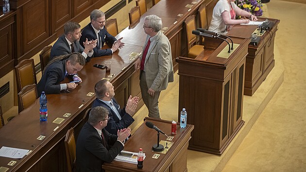 V Poslaneck snmovn dnes pokrauje mimodn schze, kter se zabv nvrhem na zven televiznch a rozhlasovch poplatk. Tento nvrh vyvolal znanou debatu, zejmna mezi opozinmi stranami, kter jej povauj za dal finann zt pro obany. (12. ervence 2024)