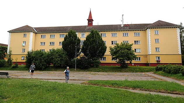 Voln a pomrn velk prostranstv ped Vikou je v neutenm stavu. Msto zvauje, jak jej promnit.