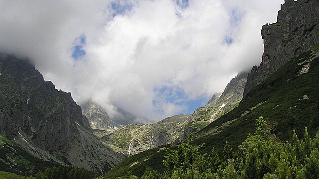 Pohled Malou Studenou dolinou sm�rem na T�ryho chatu, Vysok� Tatry