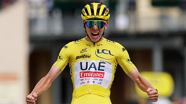 Tadej Poga�ar vít�zí ve �trnácté etap� Tour de France.