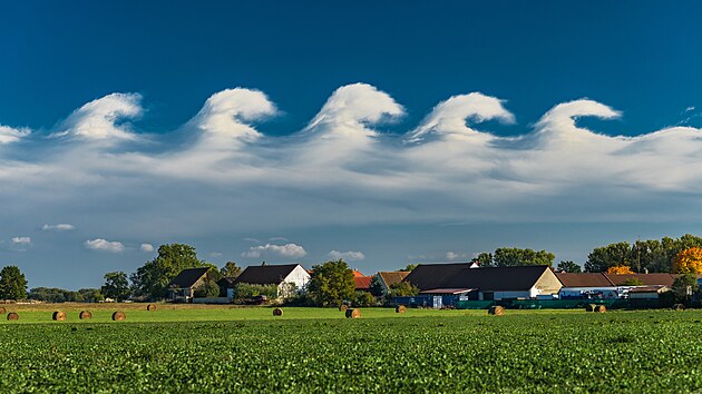 Jednm z nejznmjch snmk Luke Galla jsou takzvan Kelvin-Helmholtzova oblaka, kter zachytil v jnu 2021 pobl Vodan.