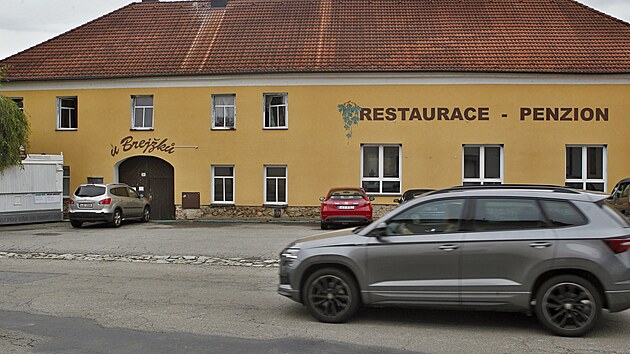 Romov se nasthovali i do bvalho hostince U Brejk.
