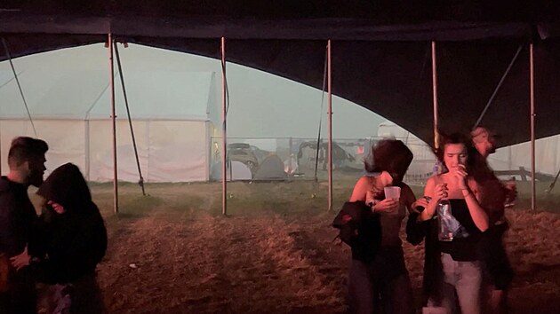 Pi boui na festivalu Pohoda se na lidi ztil velk stan (12. ervence 2024)