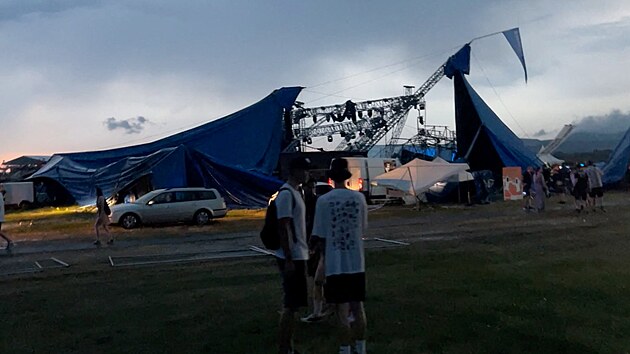 Pi boui na festivalu Pohoda se na lidi ztil velk stan (12. ervence 2024)