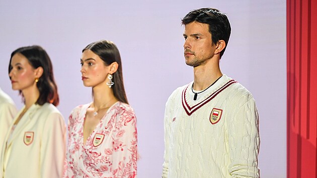 Polsk kolekce je pln tradinch odv v preppy stylu.