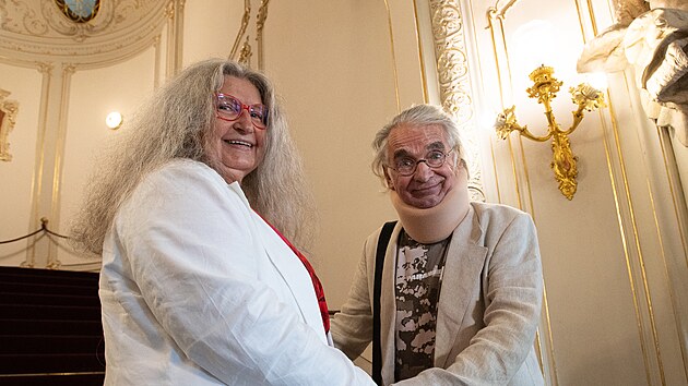 Da Vokat a Oldich Kaiser na premie filmu Zahradnkv rok na Mezinrodnm filmovm festivalu v Karlovch Varech (3. ervence 2024)