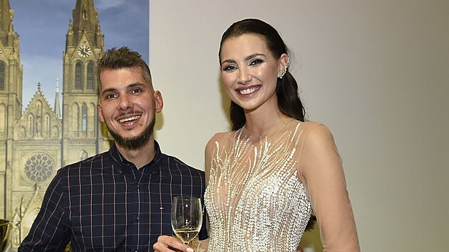 Man�el� Karol�na a Radovan Sur�. 